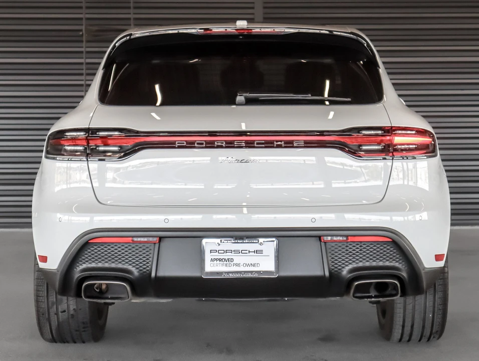 2026 Porsche Macan - Image 9 of 30