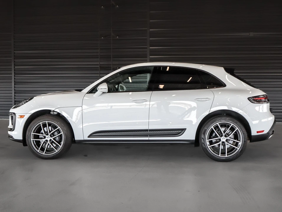 2026 Porsche Macan - Image 2 of 30