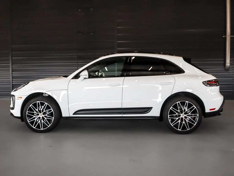2026 Porsche Macan Electric - Image 2 of 31