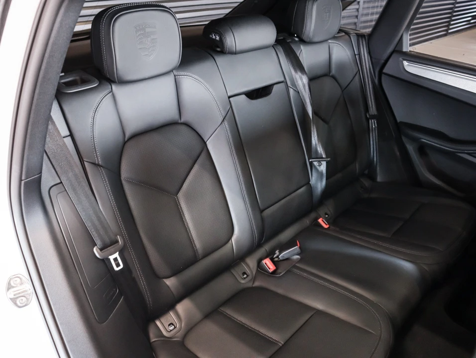 2026 Porsche Macan Electric - Image 6 of 31