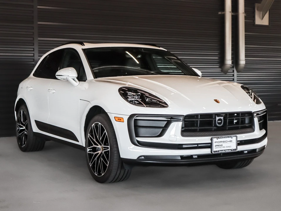 2026 Porsche Macan Electric - Image 7 of 31