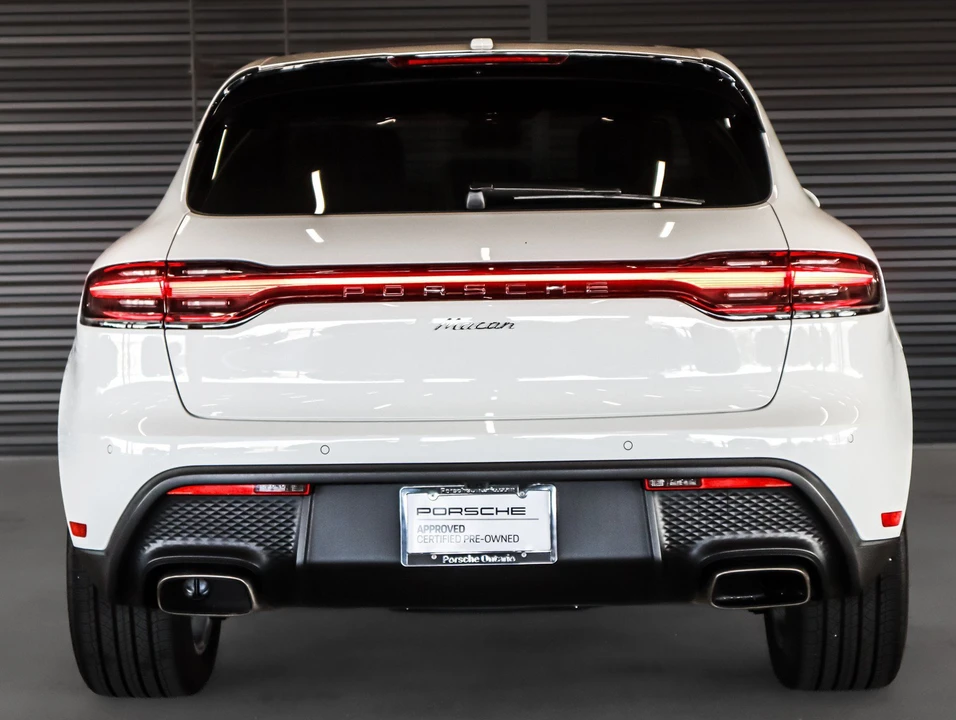 2026 Porsche Macan - Image 9 of 30