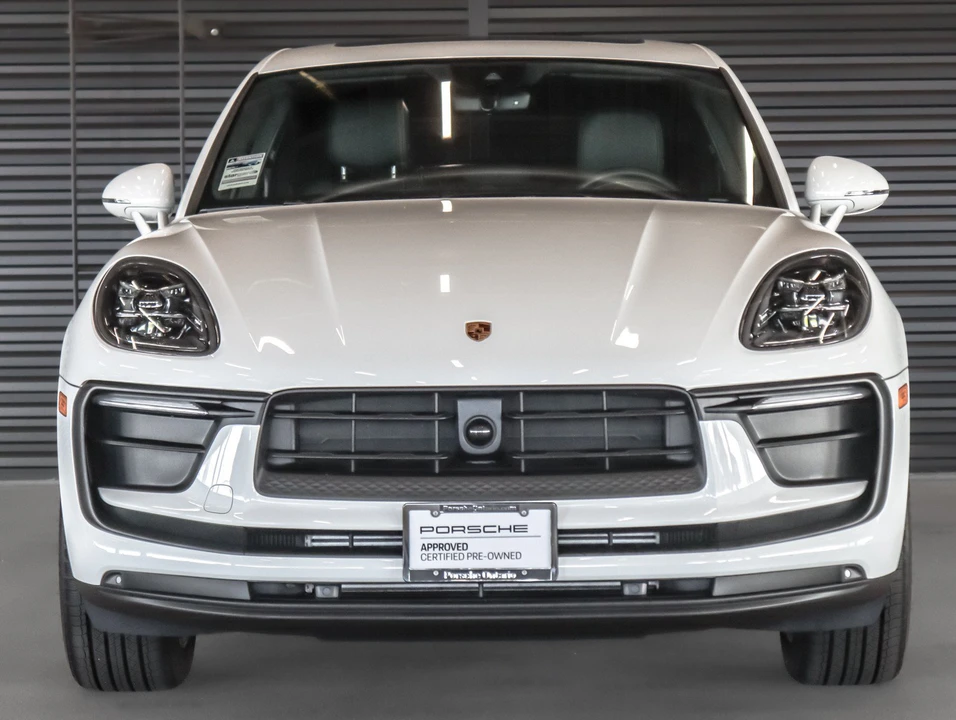 2026 Porsche Macan - Image 8 of 30
