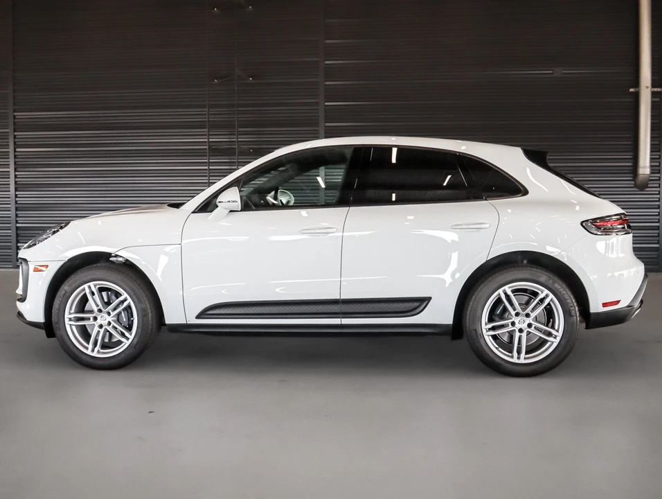 2026 Porsche Macan - Image 2 of 30