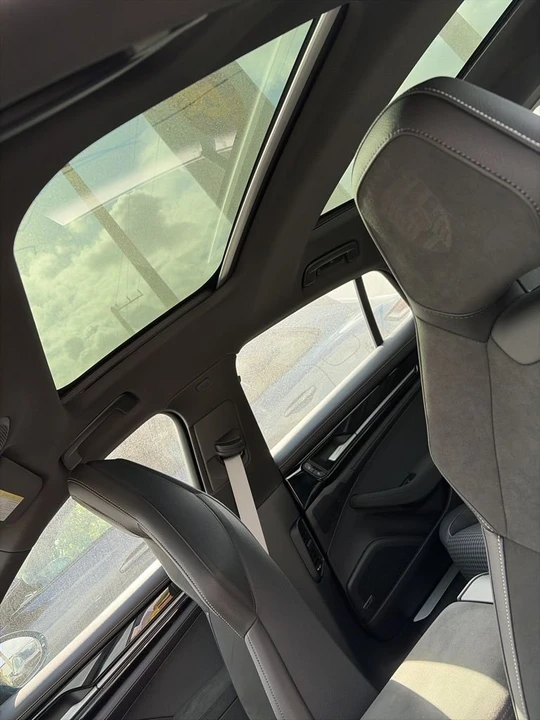 2026 Porsche 976 Panamera - Image 3 of 14