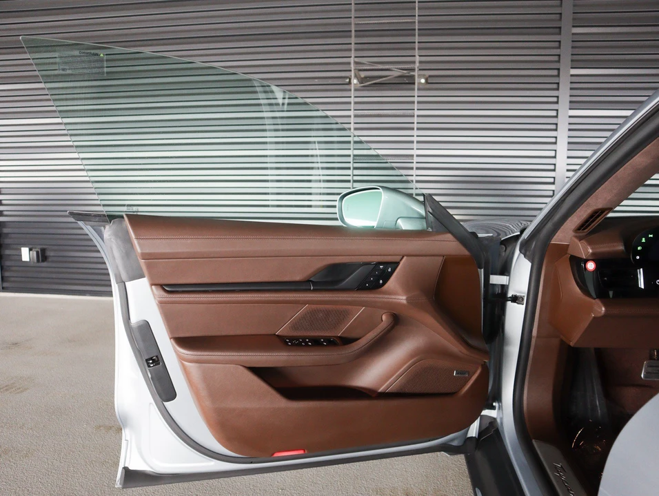 2026 Porsche Taycan - Image 24 of 29