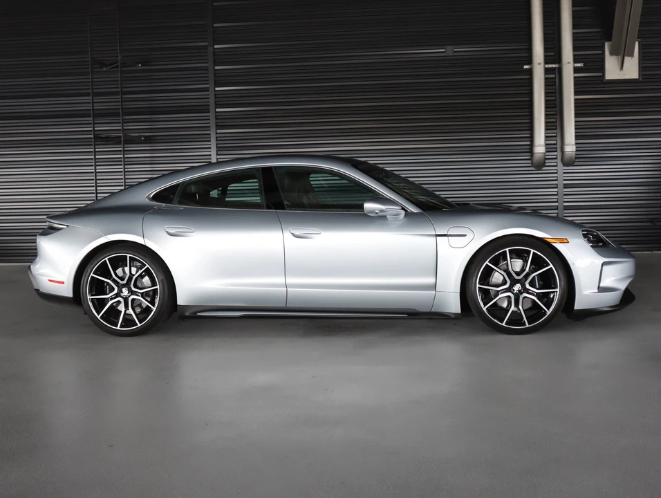 2026 Porsche Taycan - Image 11 of 29