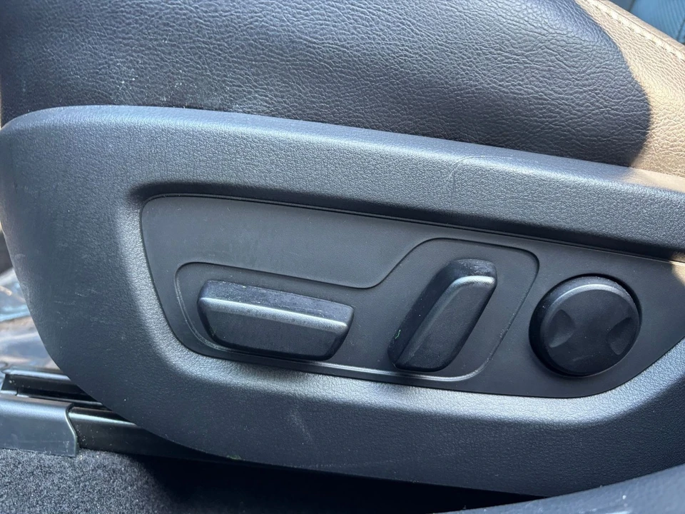 2025 Mazda CX-50 - Image 23 of 31