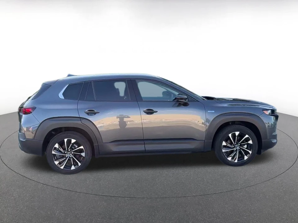 2025 Mazda CX-50 - Image 17 of 31