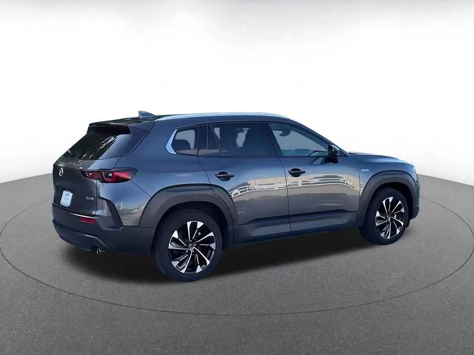 2025 Mazda CX-50 - Image 16 of 31