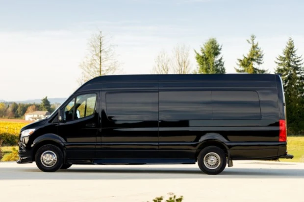 2024 Mercedes-Benz VS30 Sprinter - Image 3 of 8