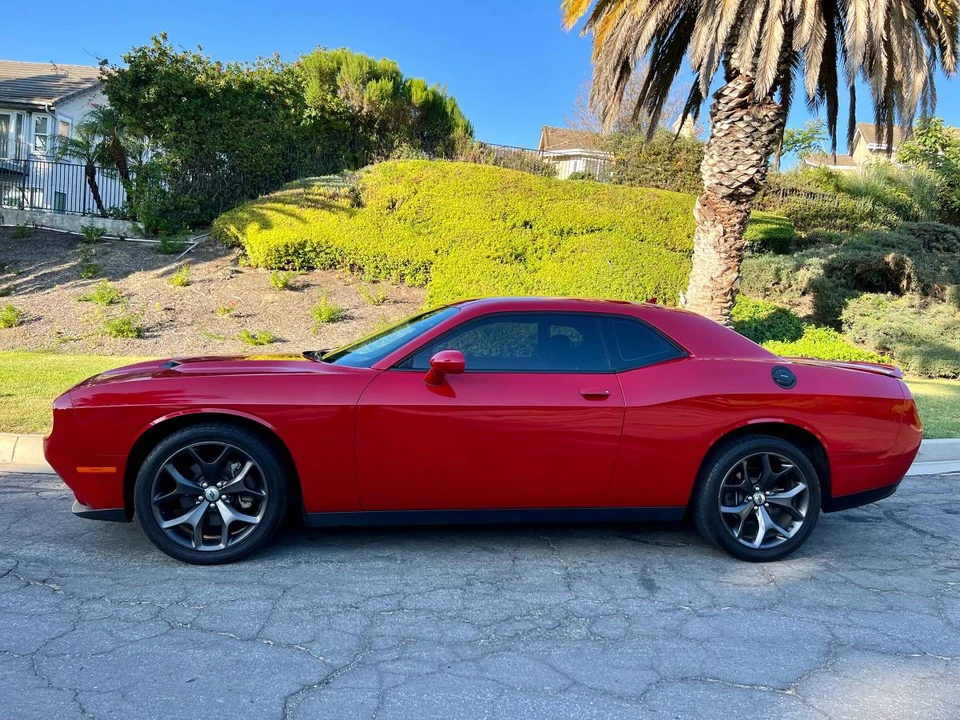 2017 Dodge Challenger 3rd Gen - Image 9 of 24
