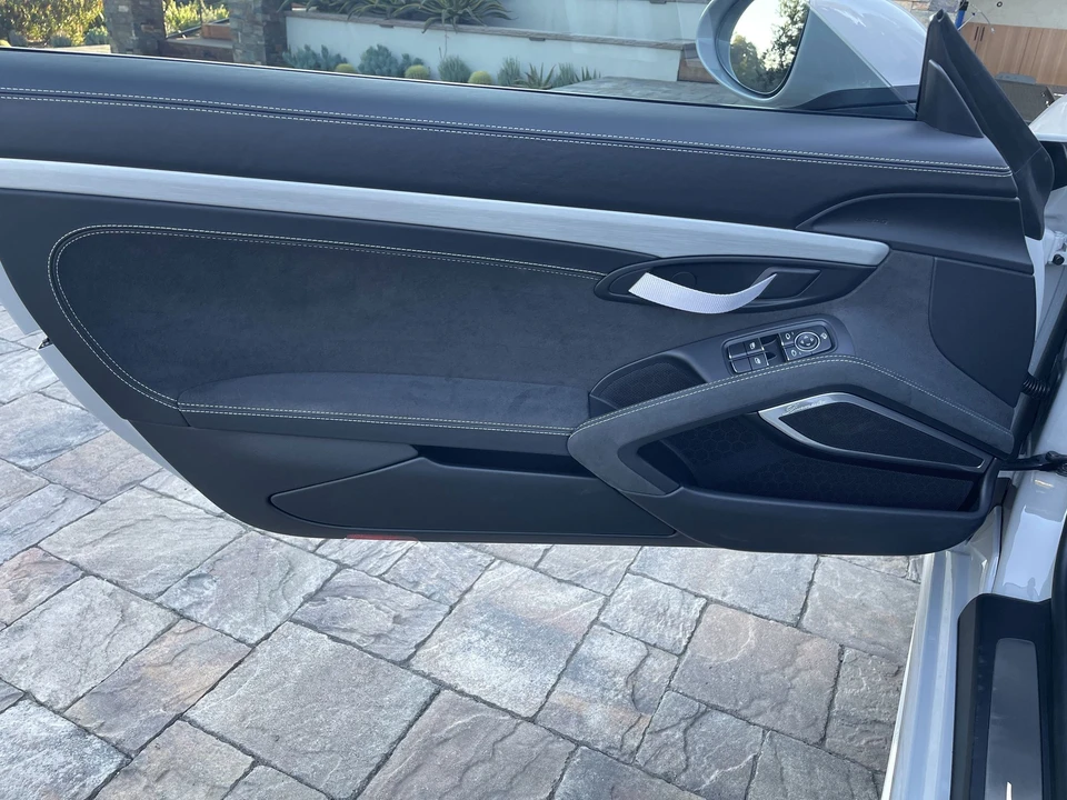 2021 Porsche 718 Boxster Spyder - Image 19 of 31