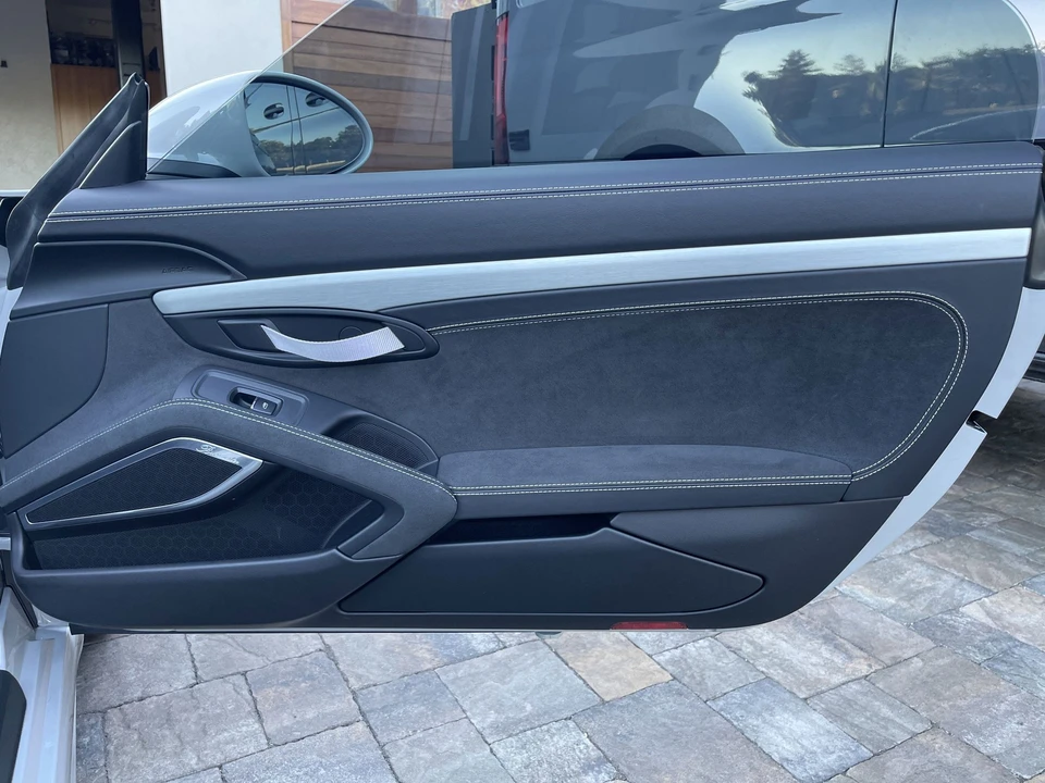 2021 Porsche 718 Boxster Spyder - Image 25 of 31