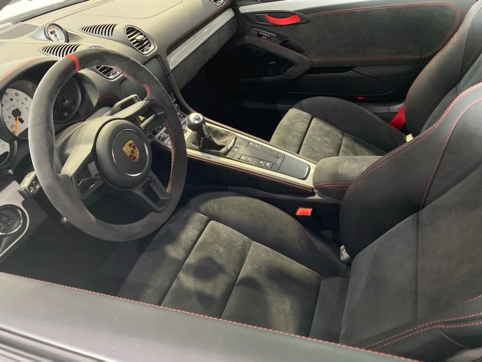 2020 Porsche 718 Cayman GT4 - Image 2 of 15