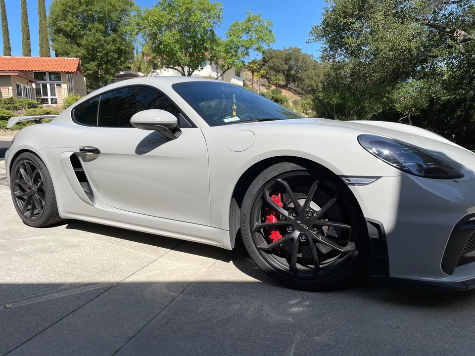 2020 Porsche 718 Cayman GT4 - Image 3 of 15