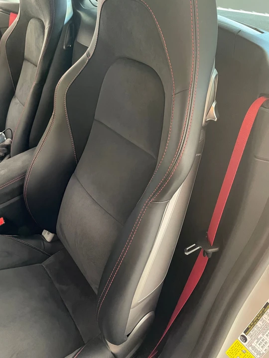 2020 Porsche 718 Cayman GT4 - Image 7 of 15