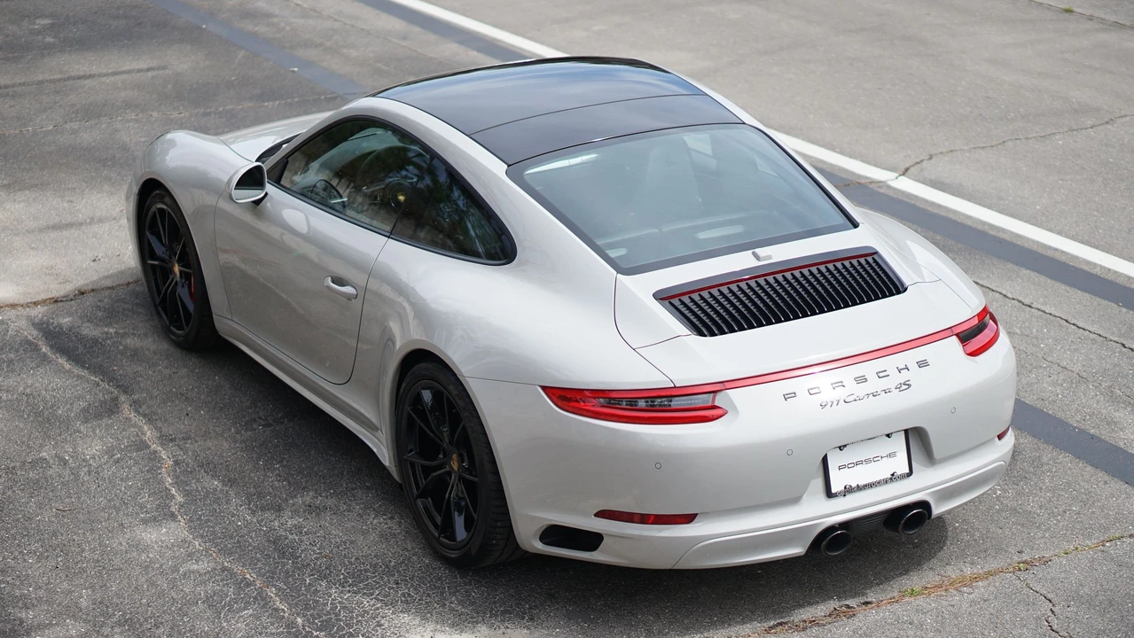 2019 Porsche 991 Carrera 4S - Image 17 of 29