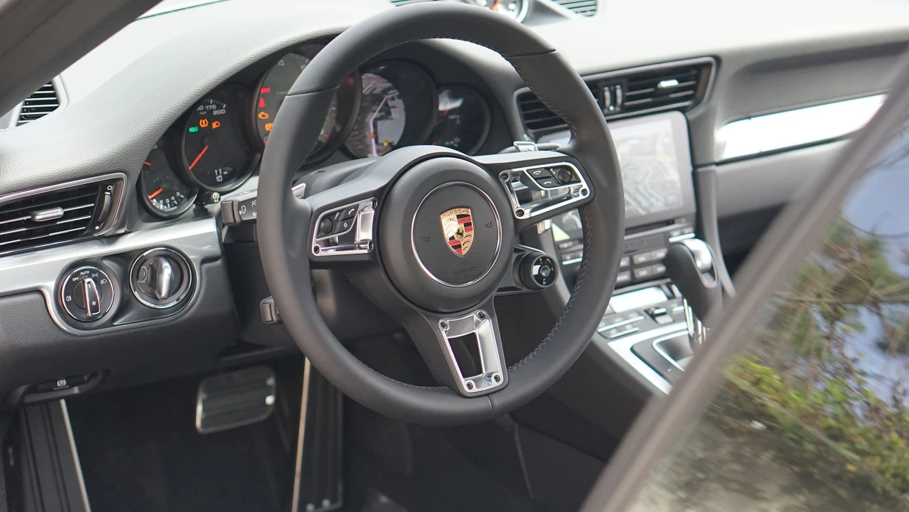 2019 Porsche 991 Carrera 4S - Image 21 of 29
