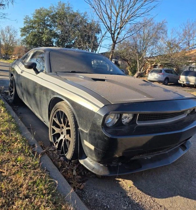 2011 Dodge Challenger 3rd Gen - Image 2 of 4