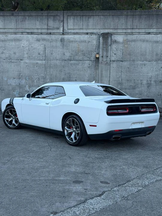 2016 Dodge Challenger 3rd Gen - Image 3 of 18
