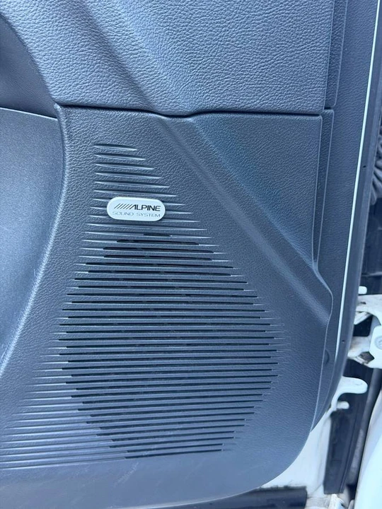 2016 Dodge Challenger 3rd Gen - Image 11 of 18