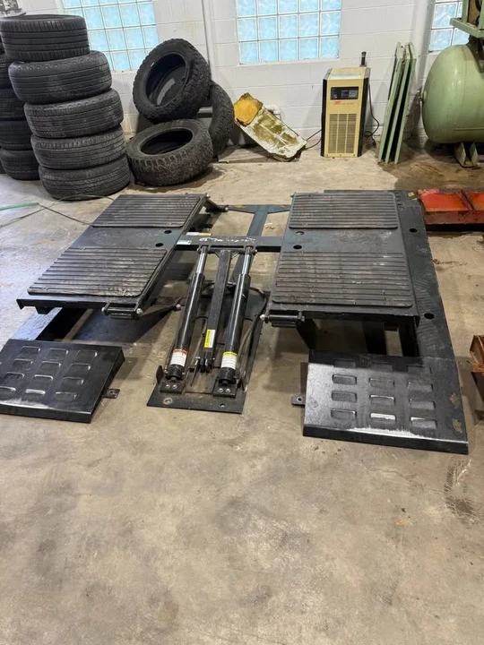 2024 Parts & Memorabilia Tools - Image 2 of 5