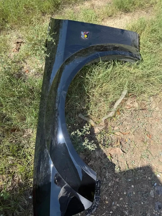 Parts & Memorabilia Bodywork - Image 2 of 7