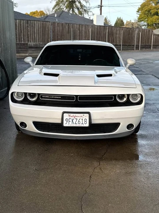 2015 Dodge Challenger 3rd Gen - Image 2 of 9