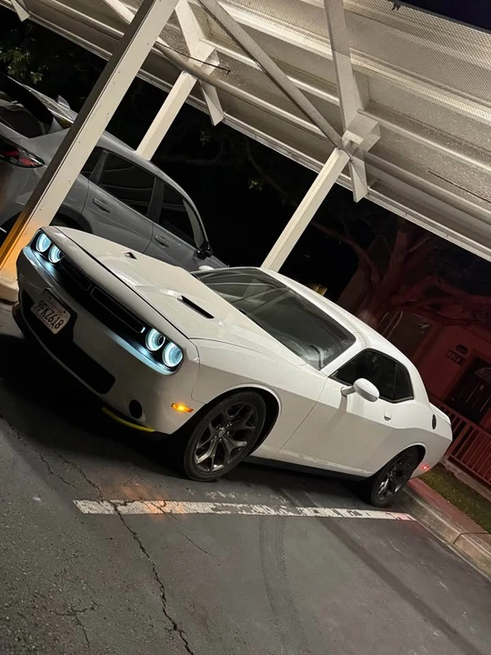 2015 Dodge Challenger 3rd Gen - Image 6 of 9