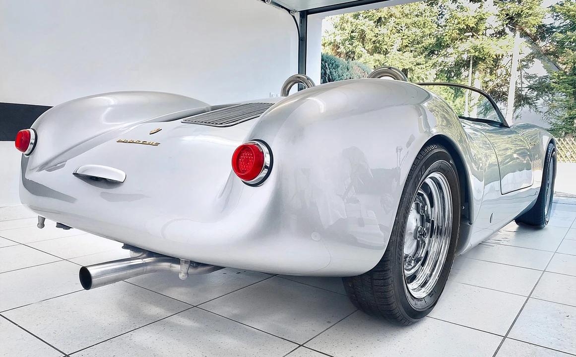 Porsche 550 - Image 3 of 31