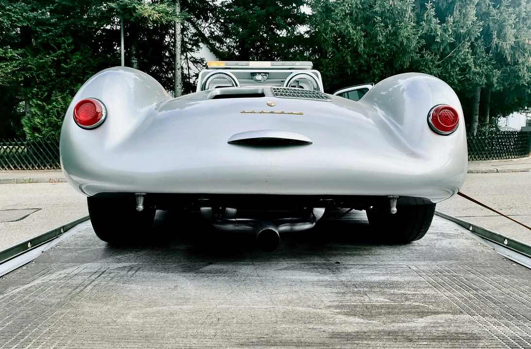 Porsche 550 - Image 6 of 31
