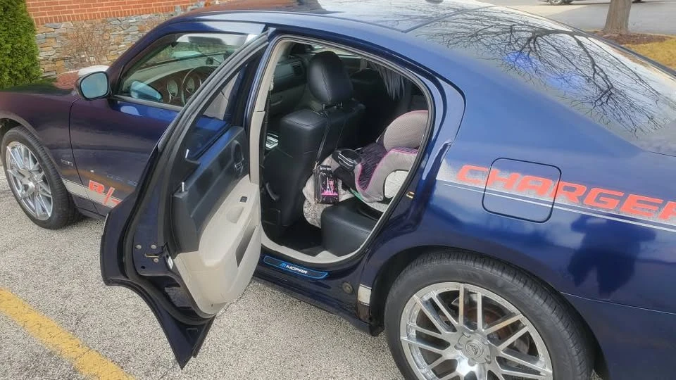 2006 Dodge Charger 6th Gen - Image 14 of 18