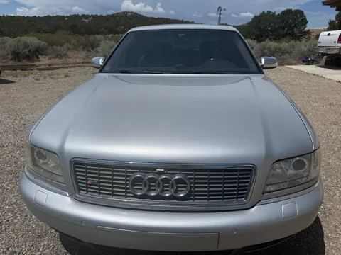 2001 Audi S8