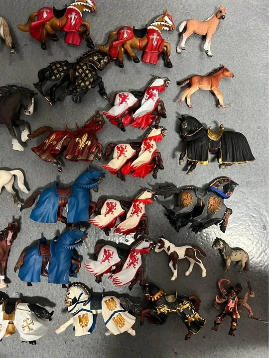 Parts & Memorabilia Scale Models - Image 3 of 5