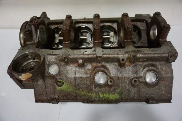 Parts & Memorabilia Engines - Image 5 of 5