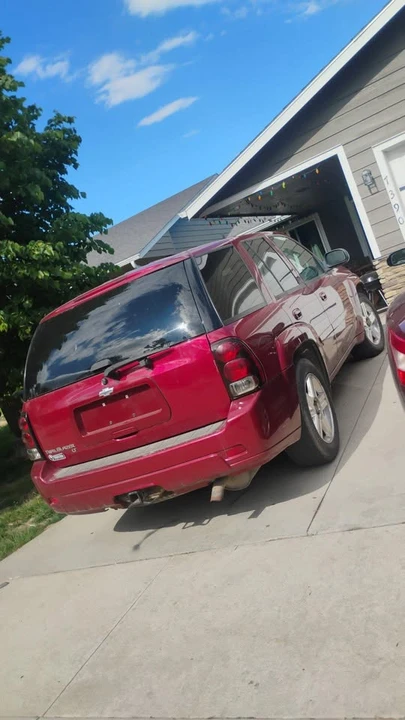 Chevrolet Blazer - Image 2 of 3