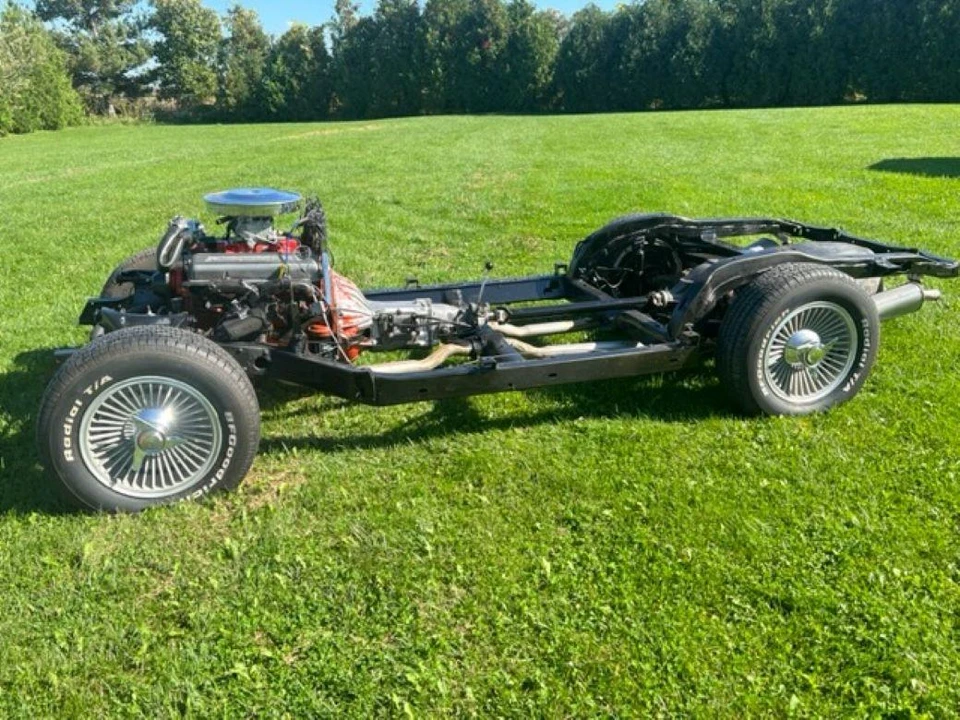 Parts & Memorabilia Engines - Image 3 of 31