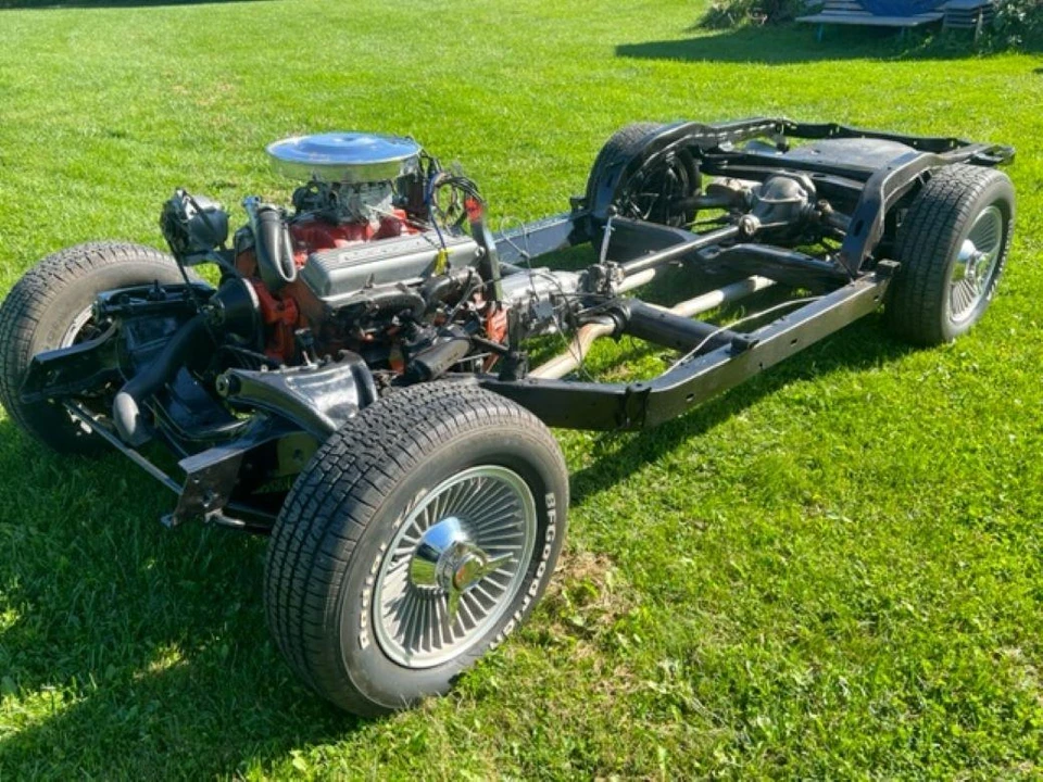 Parts & Memorabilia Engines - Image 2 of 31