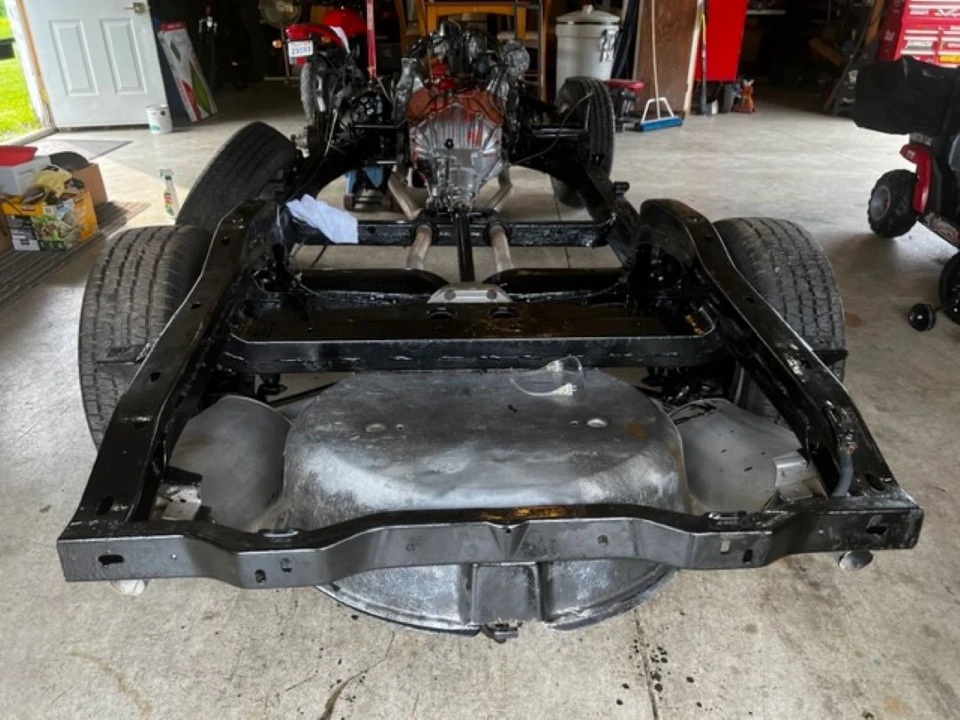 Parts & Memorabilia Engines - Image 18 of 31