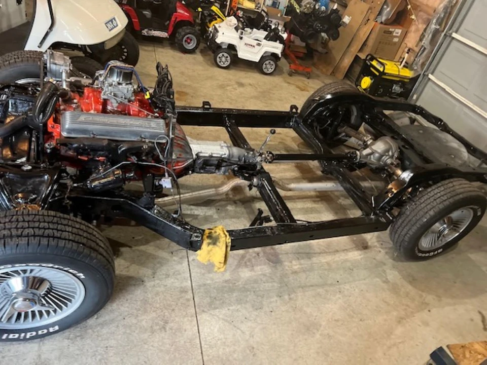Parts & Memorabilia Engines - Image 17 of 31