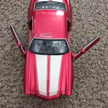 Chevrolet Camaro SS Die-Cast Model Car
