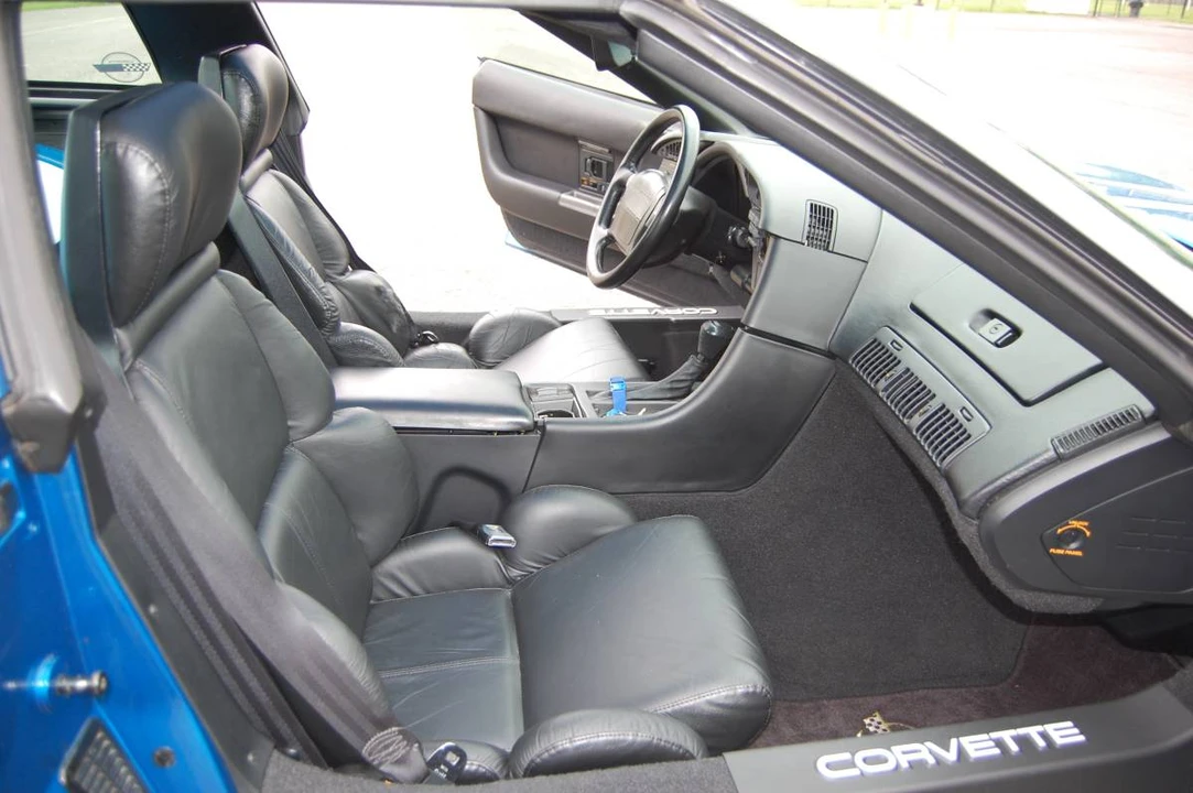 1991 Chevrolet Corvette C4 - Image 14 of 24
