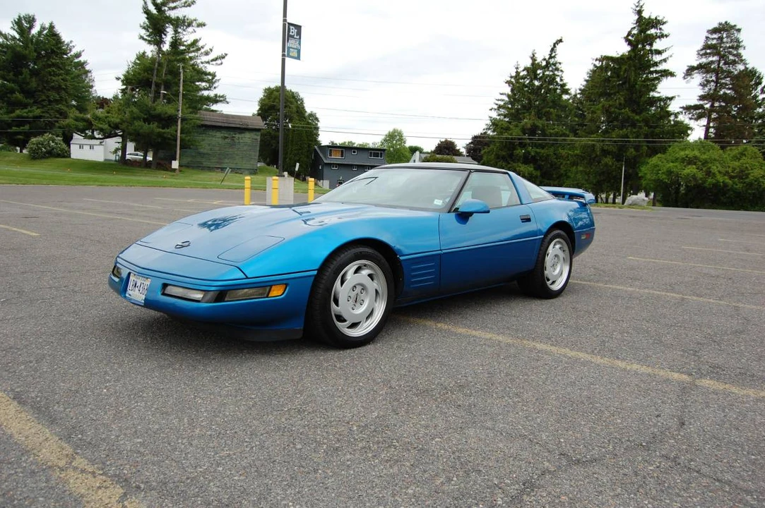 1991 Chevrolet Corvette C4 - Image 2 of 24