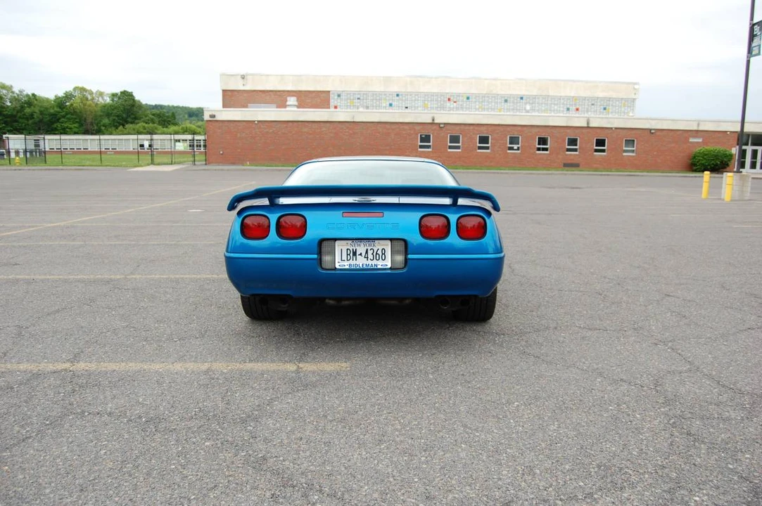 1991 Chevrolet Corvette C4 - Image 7 of 24
