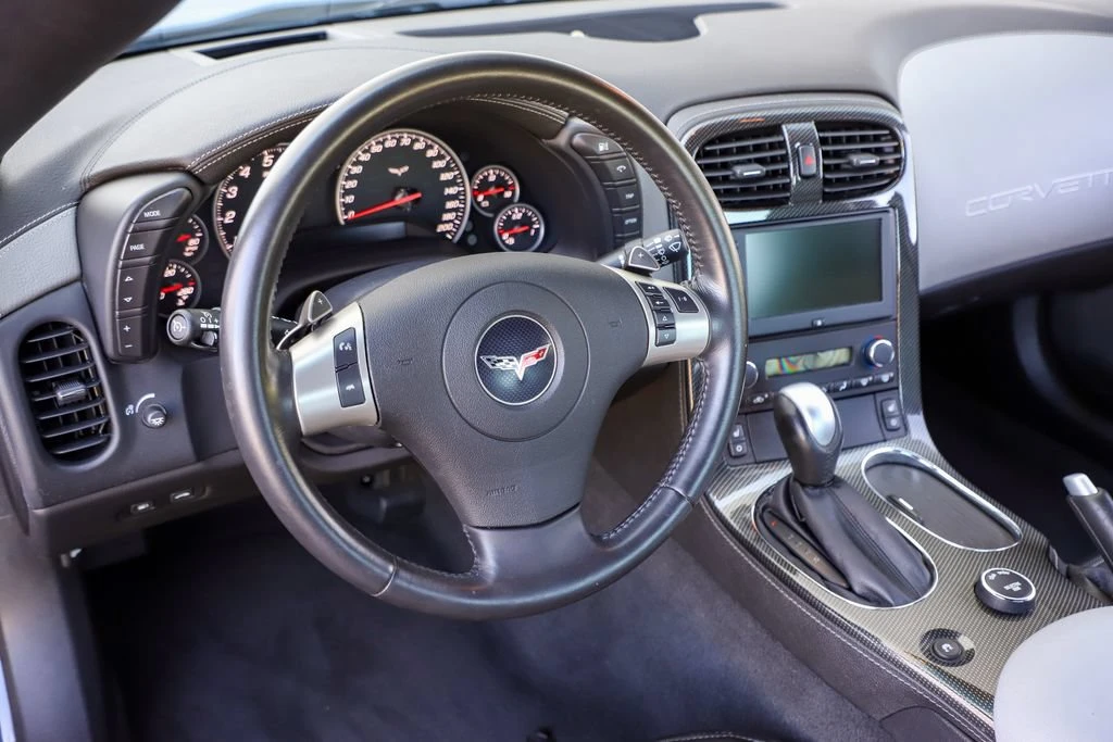 2011 Chevrolet Corvette C6 - Image 25 of 31