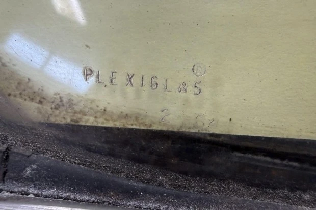Parts & Memorabilia Bodywork - Image 2 of 3