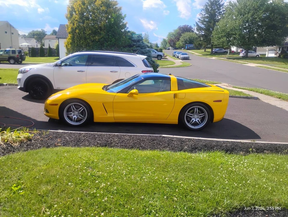 2005 Chevrolet Corvette C6 - Image 2 of 12