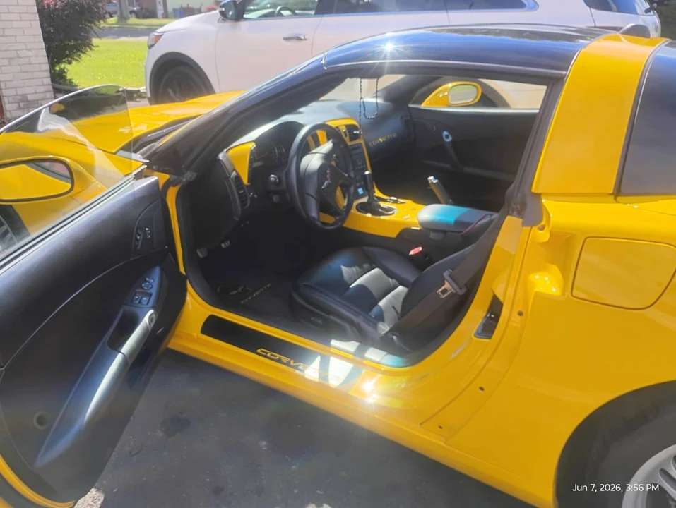 2005 Chevrolet Corvette C6 - Image 10 of 12