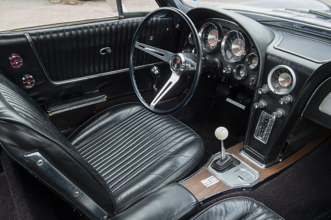 Chevrolet Corvette C2 - Image 6 of 18